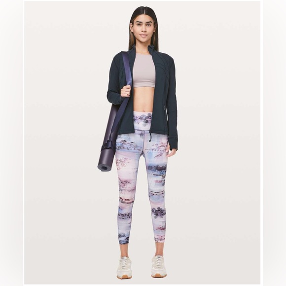 Lululemon Wunder Under High-Rise 7/8 Tight in Sunrise Silhouette Multi - Picture 1 of 9